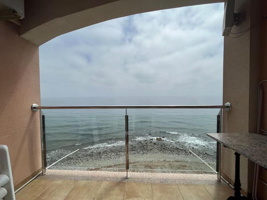 A Pie De Playa Con Vistas Al Mar. Appartement Sorvilán