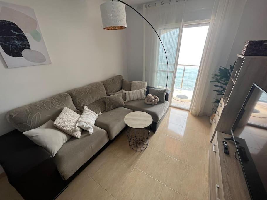 Apartment A Pie De Playa Con Vistas Al Mar.